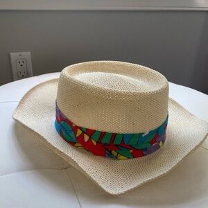 Stylish Cream Straw Hat with Colorful Band